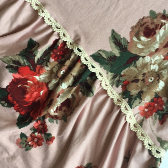 Floral Tank - Picture 3 of 3